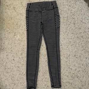 Stripped leggings